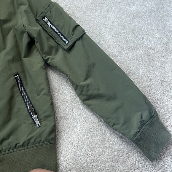 H&M Army Green bomber - Picture 4 of 4